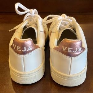 Pink Metallic Veja Sneakers
